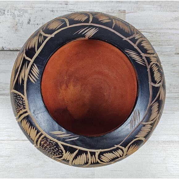 Vtg Hand Carved Two-tone Floral Wood Bowl Folk Art Flowers Boho Rustic - Picture 2 of 6